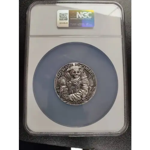 2025 CAMEROON 2 OZ SILVER SCARECROW ANTIQUED