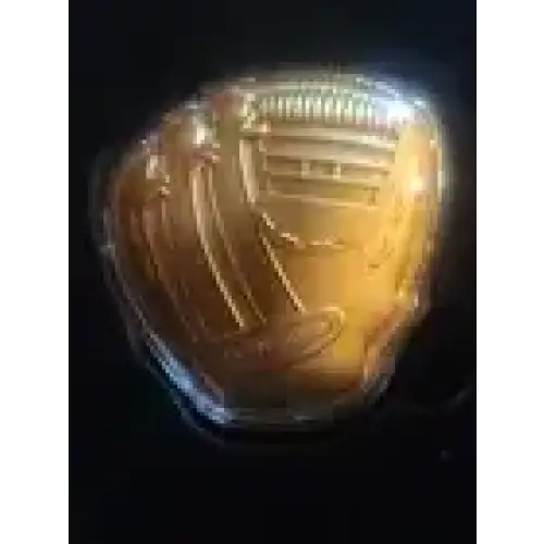 Celebrity Mint Major League Series 2oz .999 Silver Baseball Glove (2)